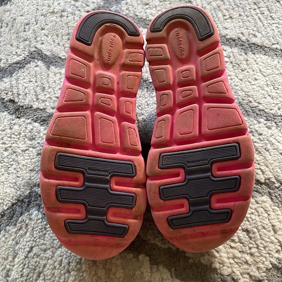 Stride Rite Amphibian shoes. Size 1 purple and pink - Picture 2 of 3